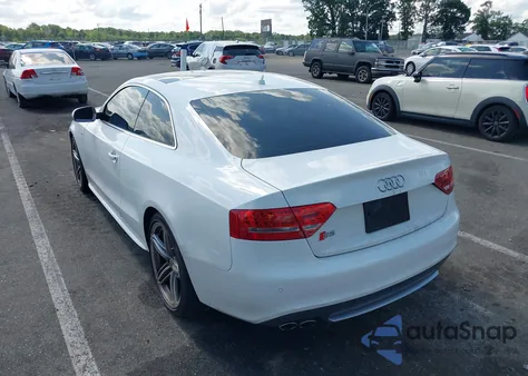 2011 Audi S5 4.2 Premium Plus from USA, damaged, VIN WAUCVAFR2BA003356